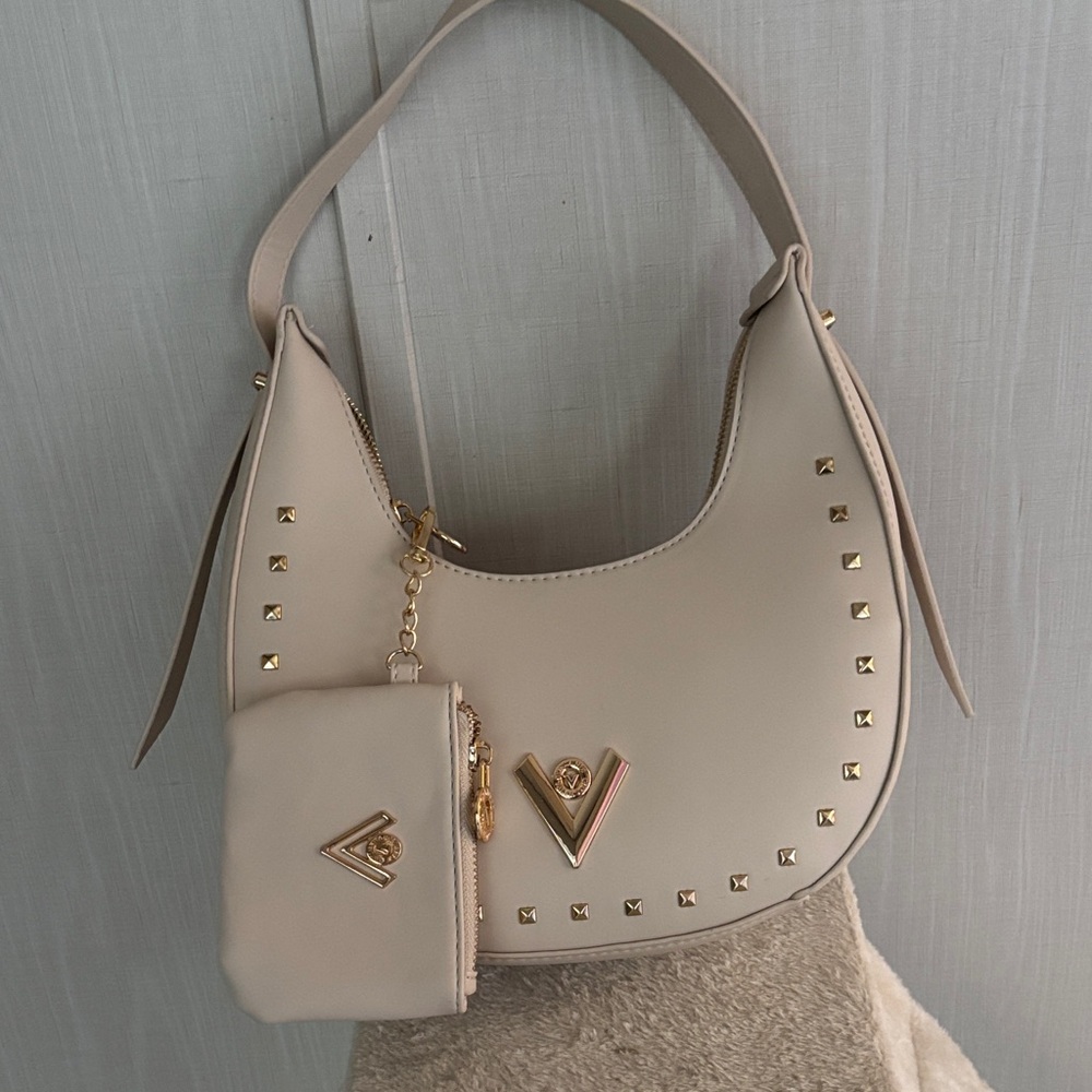 Valentina Cream Shoulder Bag with Gold Accents
